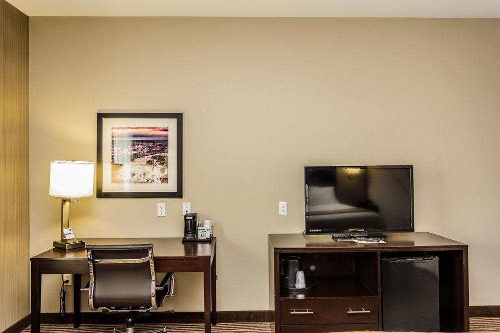 Holiday Inn Express & Suites Cheektowaga North East By Ihg Dış mekan fotoğraf
